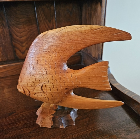 Handcrafted carved wooden angel fish on a stand. - Picture 4 of 10